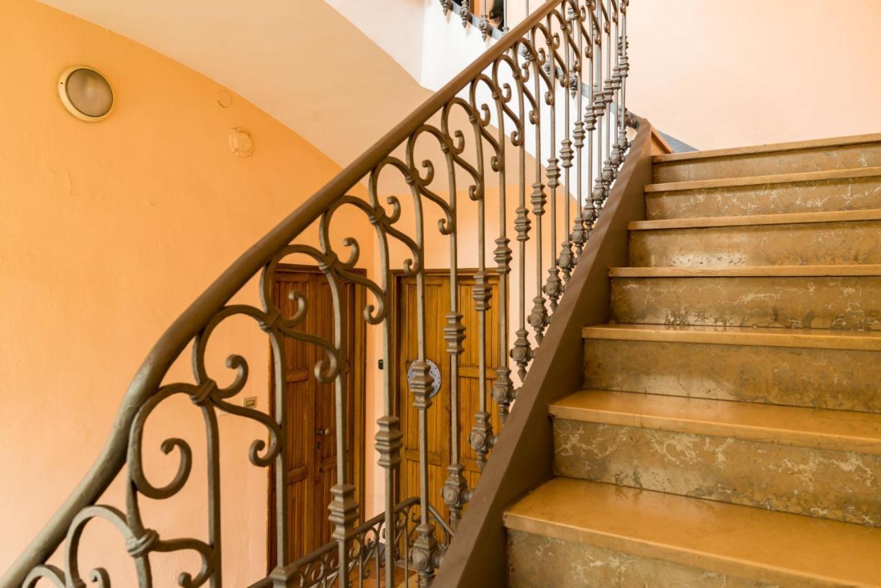 Alessandria Central Apt 10Min Walk Central Station 외부 사진